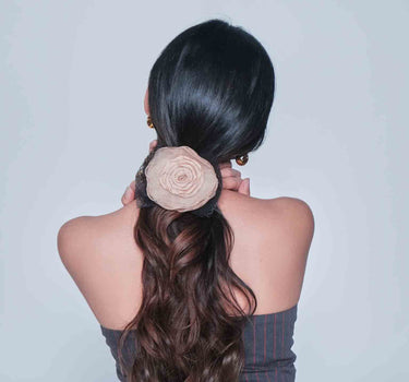 Flower clip beige