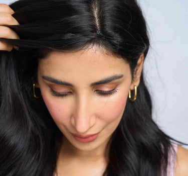 Pushed Back Bombshell Silk Base Topper