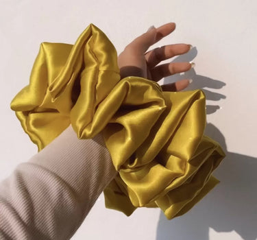 Parul’s Gold Satin Cloudy | Nish Hair X Threads by Dinckle