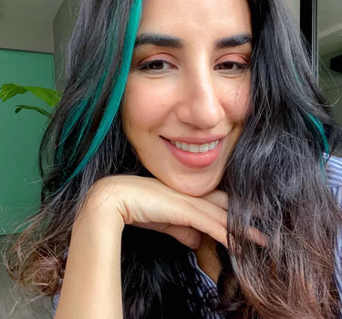 Zahira’s Green #Strandout- Coloured clip-In Hair| Nish Hair